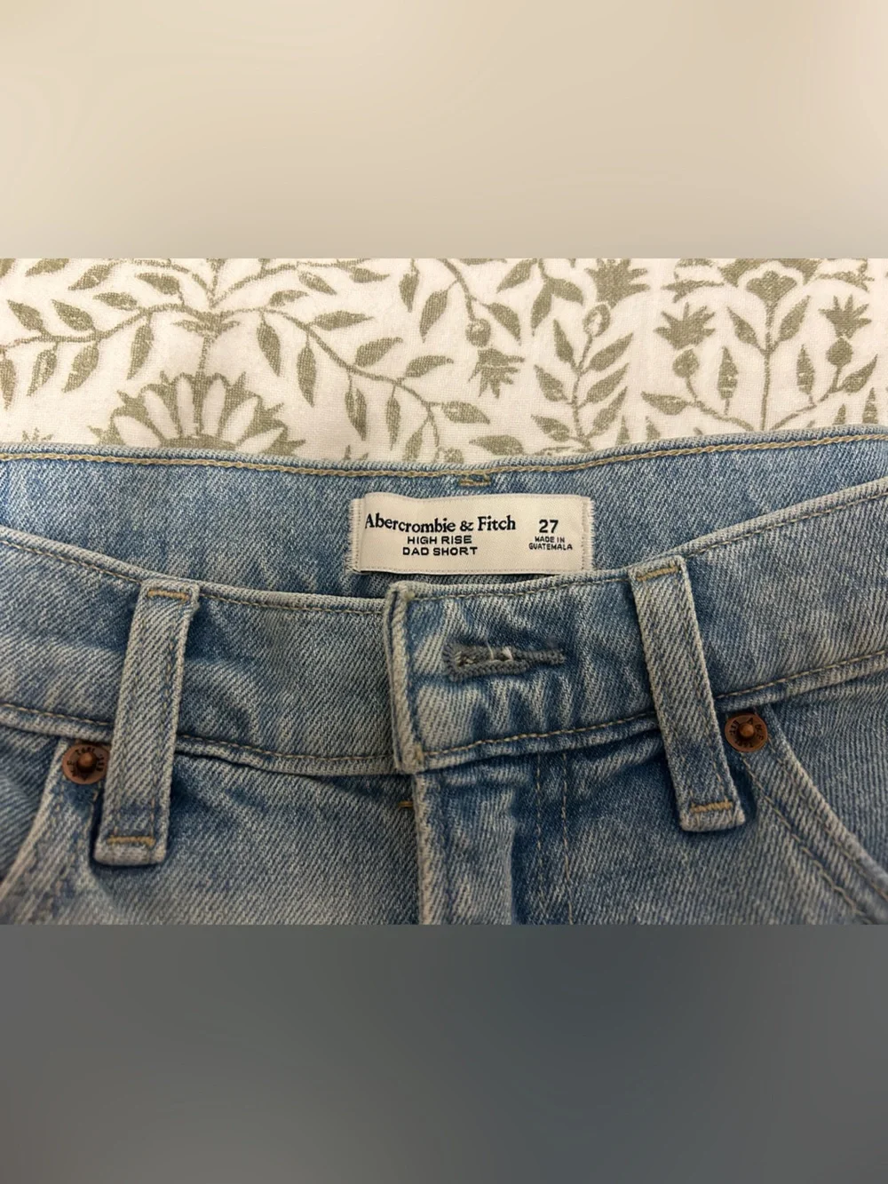 Abercrombie High Rise Dad Short Light Wash 27 - Picture 4 of 4